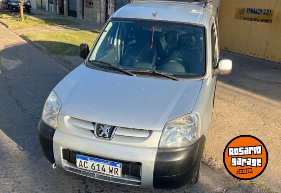 Utilitarios - Peugeot Partner Patagonica HDI 5 2018 Diesel 122000Km - En Venta