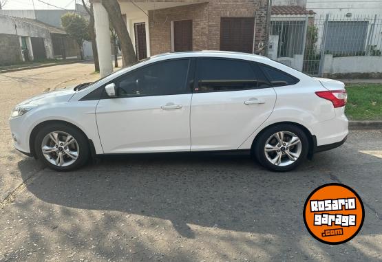 Autos - Ford FOCUS SE PLUS AUTOMATICO 2015 Nafta 180000Km - En Venta