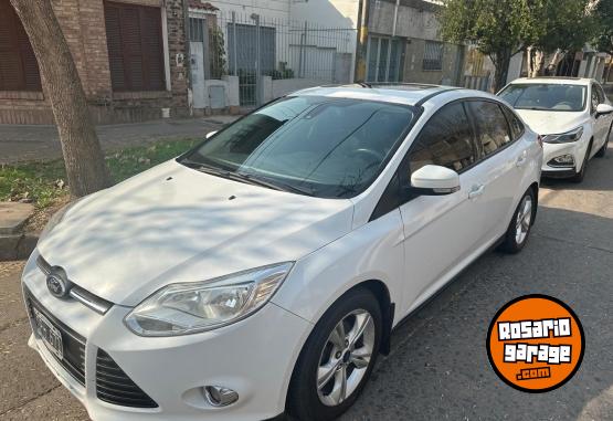 Autos - Ford FOCUS SE PLUS AUTOMATICO 2015 Nafta 180000Km - En Venta