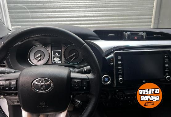 Camionetas - Toyota TOYOTA HILUX SRV - SRX 2024 Nafta 0Km - En Venta