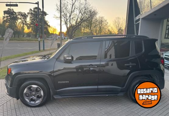 Camionetas - Jeep RENEGADE SPORT PLUS 1.8 2017 Nafta 75000Km - En Venta