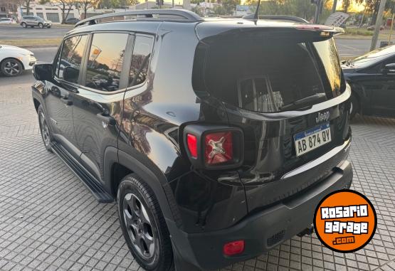 Camionetas - Jeep RENEGADE SPORT PLUS 1.8 2017 Nafta 75000Km - En Venta