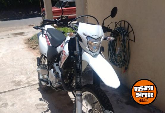 Motos - Honda tornado 2024 Nafta 1800Km - En Venta