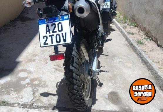 Motos - Honda tornado 2024 Nafta 1800Km - En Venta