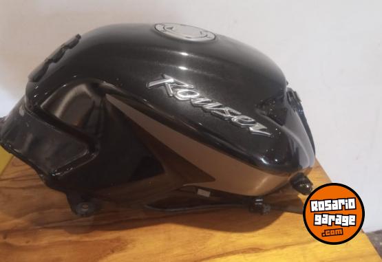 Accesorios para Motos - Tanque de rouser ns 125 - En Venta