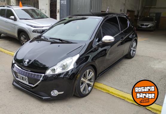 Autos - Peugeot 208 2014 Nafta 70000Km - En Venta