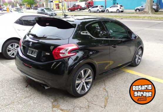 Autos - Peugeot 208 2014 Nafta 70000Km - En Venta