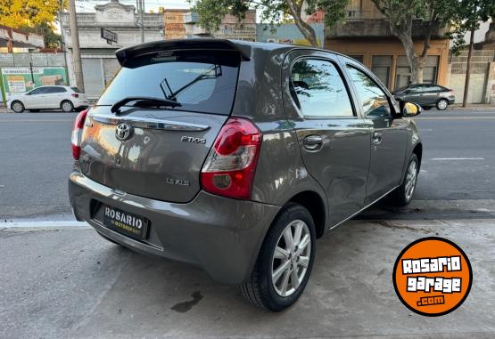 Autos - Toyota Etios XLS 2016 Nafta 90180Km - En Venta