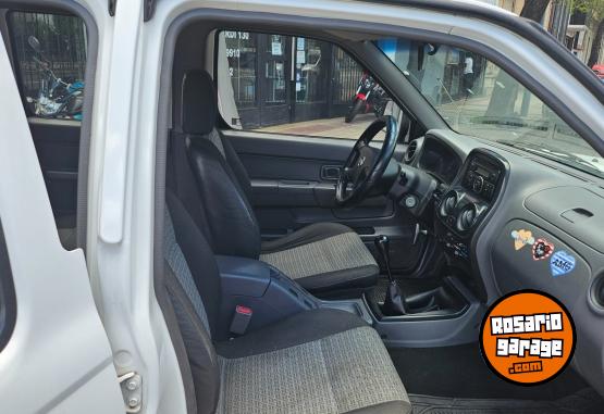 Camionetas - Nissan Frontier NP300 2014 Diesel 150000Km - En Venta