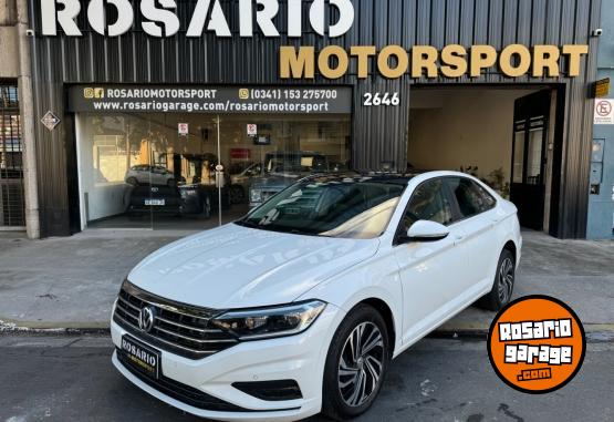 Autos - Volkswagen Vento Highline 2019 Nafta 70000Km - En Venta