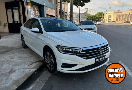 Autos - Volkswagen Vento Highline 2019 Nafta 70000Km - En Venta