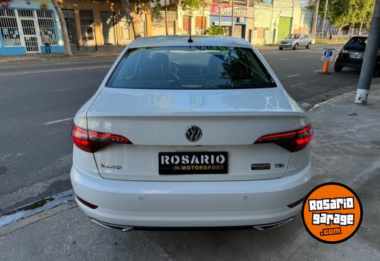 Autos - Volkswagen Vento Highline 2019 Nafta 70000Km - En Venta