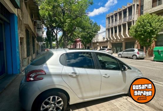 Autos - Peugeot 208 Allure 1.6 2014 Nafta 89000Km - En Venta