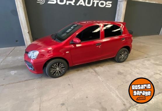 Autos - Toyota ETIOS X 2023 Nafta 27000Km - En Venta