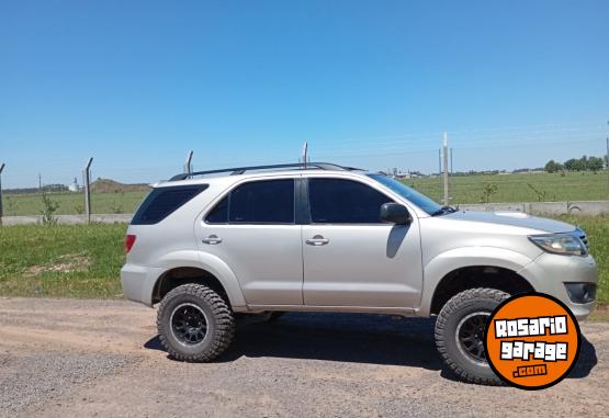 Camionetas - Toyota SW4 4X4 SRV 3.0 TDI 2006 Diesel 111Km - En Venta