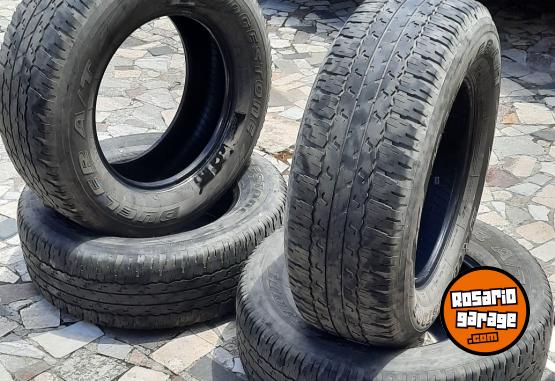 Accesorios para Autos - Cubiertas Bridgestone 265/65R17. - En Venta