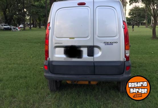 Utilitarios - Renault Kangoo 2014 GNC 160000Km - En Venta