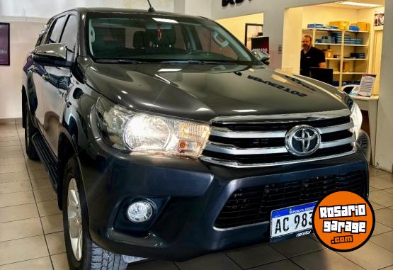 Camionetas - Toyota Hilux SRV 2018 Diesel 91000Km - En Venta