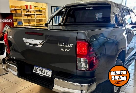 Camionetas - Toyota Hilux SRV 2018 Diesel 91000Km - En Venta