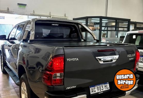 Camionetas - Toyota Hilux SRV 2018 Diesel 91000Km - En Venta