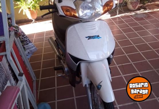 Motos - Motomel Base 2022 Nafta 1600Km - En Venta