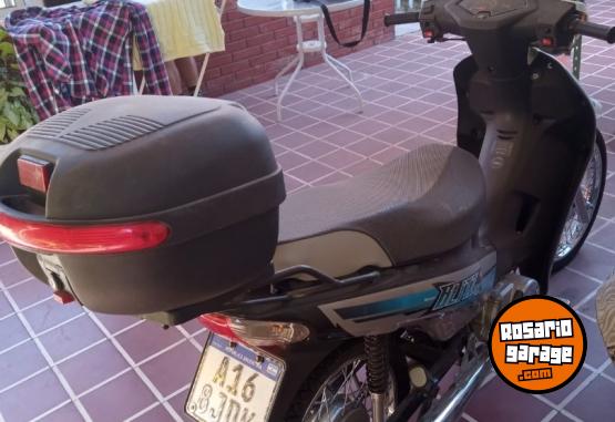 Motos - Motomel Base 2022 Nafta 1600Km - En Venta