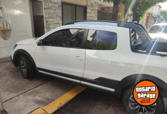 Autos - Volkswagen Saveiro Cross 2016 Nafta 90000Km - En Venta