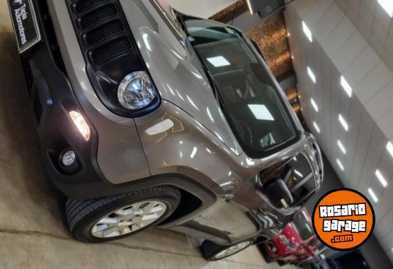 Camionetas - Jeep RENEGADE SPORT 1.8L AT 2019 Nafta 75000Km - En Venta