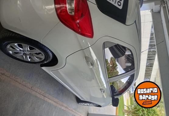 Autos - Ford Ka 2018 GNC 110000Km - En Venta