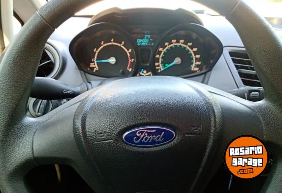 Autos - Ford Fiesta 2014 Nafta 84000Km - En Venta