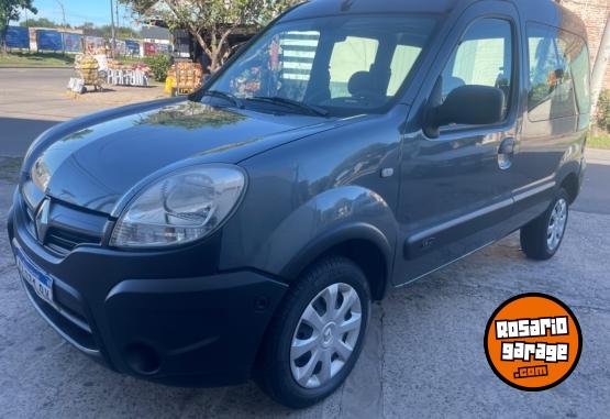 Utilitarios - Renault Kangoo 2016 Nafta 76000Km - En Venta