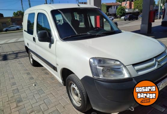 Utilitarios - Citroen Berlingo 2022 Diesel 115000Km - En Venta