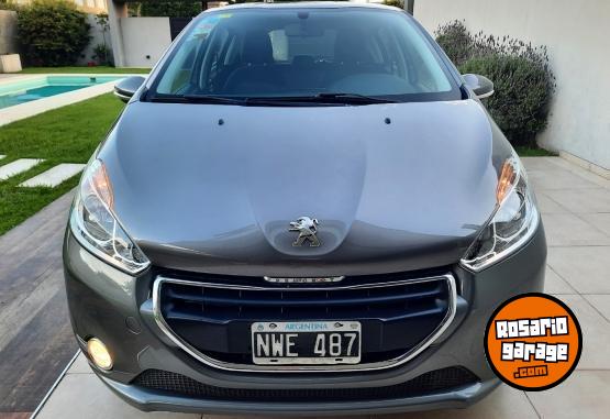 Autos - Peugeot 208 2014 Nafta 100000Km - En Venta