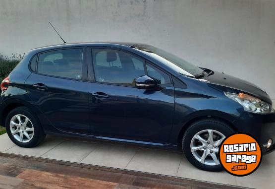 Autos - Peugeot 208 2015 Nafta 100000Km - En Venta