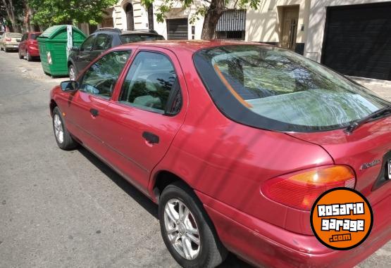 Autos - Ford Mondeo clx 1996 Nafta 165000Km - En Venta