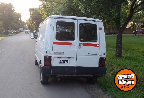 Utilitarios - Renault Trafic Diesel 2001 Diesel 90000Km - En Venta