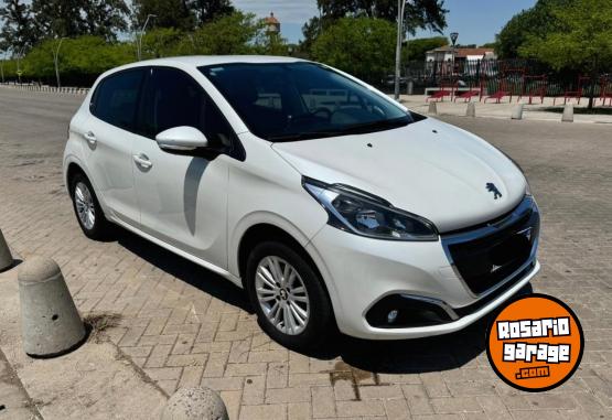 Autos - Peugeot 208 allure 2019 Nafta 53000Km - En Venta