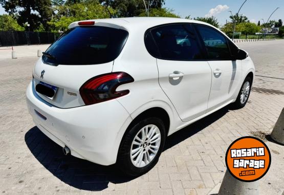 Autos - Peugeot 208 allure 2019 Nafta 53000Km - En Venta