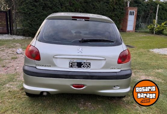 Autos - Peugeot 206 2006 Diesel 223000Km - En Venta