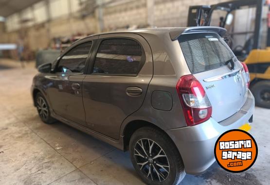 Autos - Toyota ETIOS 1.5 XLS 2019 Nafta 33000Km - En Venta