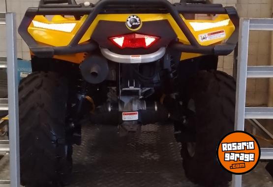 Cuatris y UTVs - Can Am OUTLANDER 800 R 2011  3000Km - En Venta