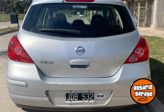 Autos - Nissan Tiida Visia 2010 Nafta 150000Km - En Venta