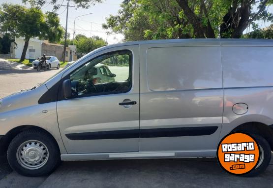 Utilitarios - Peugeot expert 2016 Nafta 180000Km - En Venta