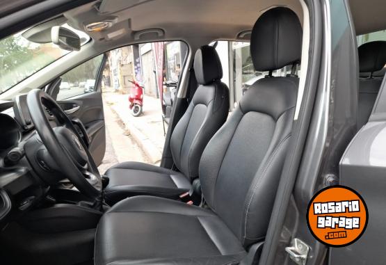 Autos - Fiat Cronos Precision 2022 GNC 50600Km - En Venta