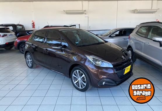 Autos - Peugeot 208 2020 Nafta 49000Km - En Venta