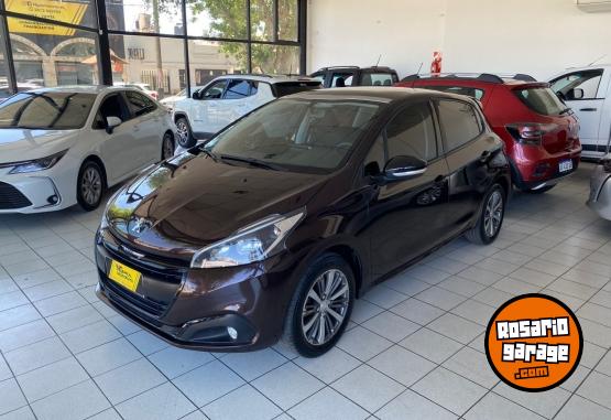 Autos - Peugeot 208 2020 Nafta 49000Km - En Venta