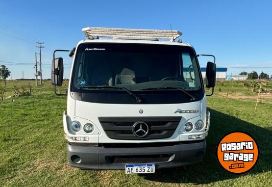 Camiones y Gras - Mercedes accelo - En Venta