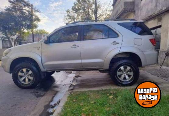 Camionetas - Toyota Hilux sw4 4x4 2007 Diesel 212676Km - En Venta