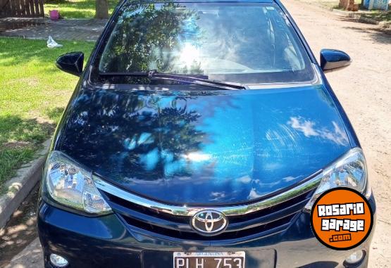 Autos - Toyota Etios 2016 Nafta 75000Km - En Venta