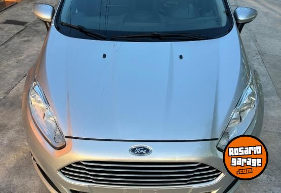 Autos - Ford Fiesta kinetic SE 2016 Nafta 121000Km - En Venta